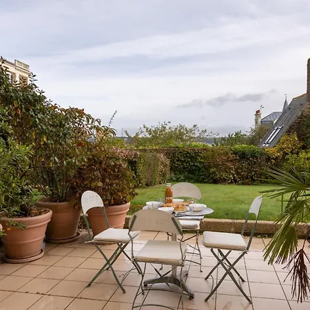 Apartment Des Tennis-3 By Interhome Dinard