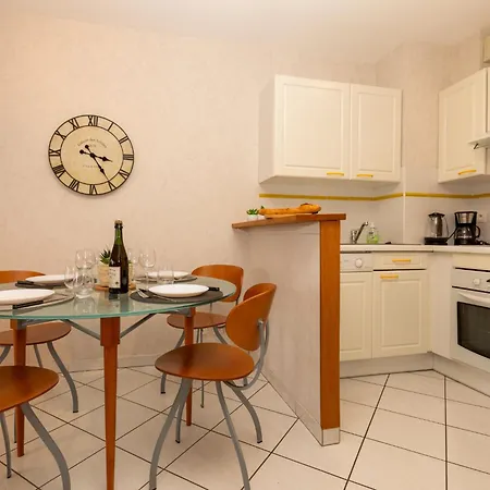 Apartment Des Tennis-3 By Interhome Dinard