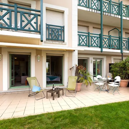 Des Tennis-3 By Interhome *